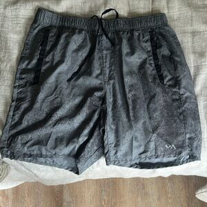 RVCA sport shorts men medium
